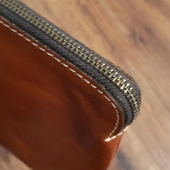 Patricia Nash Leather Wristlet / Clutch - Picture 8 of 9